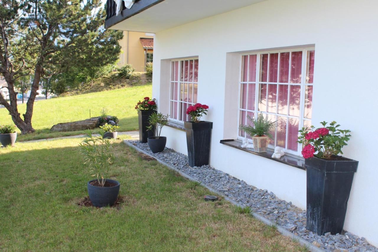 Chalet Esher Surrey Ried-Brig Экстерьер фото