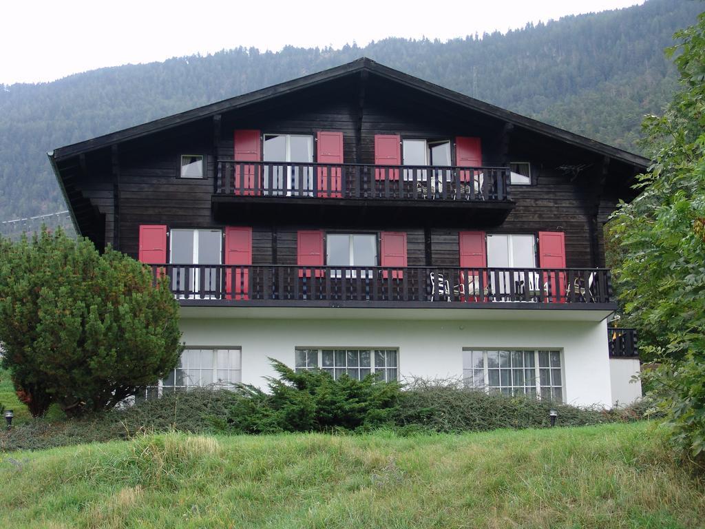 Chalet Esher Surrey Ried-Brig Экстерьер фото