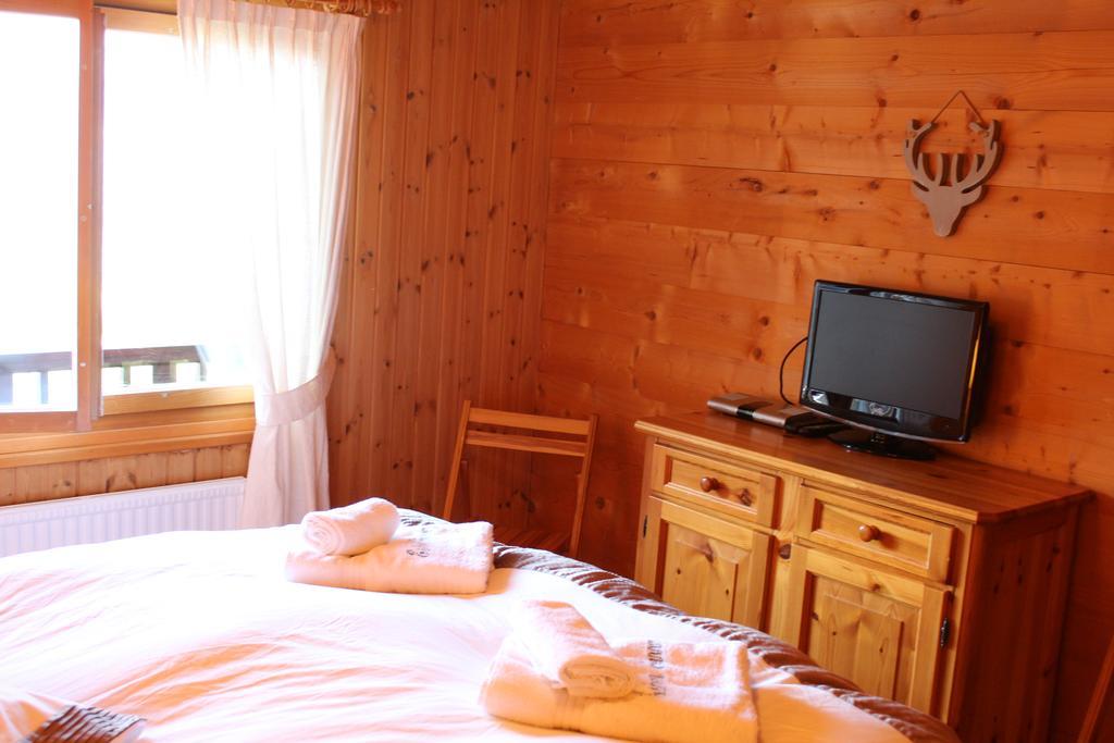 Chalet Esher Surrey Ried-Brig Экстерьер фото